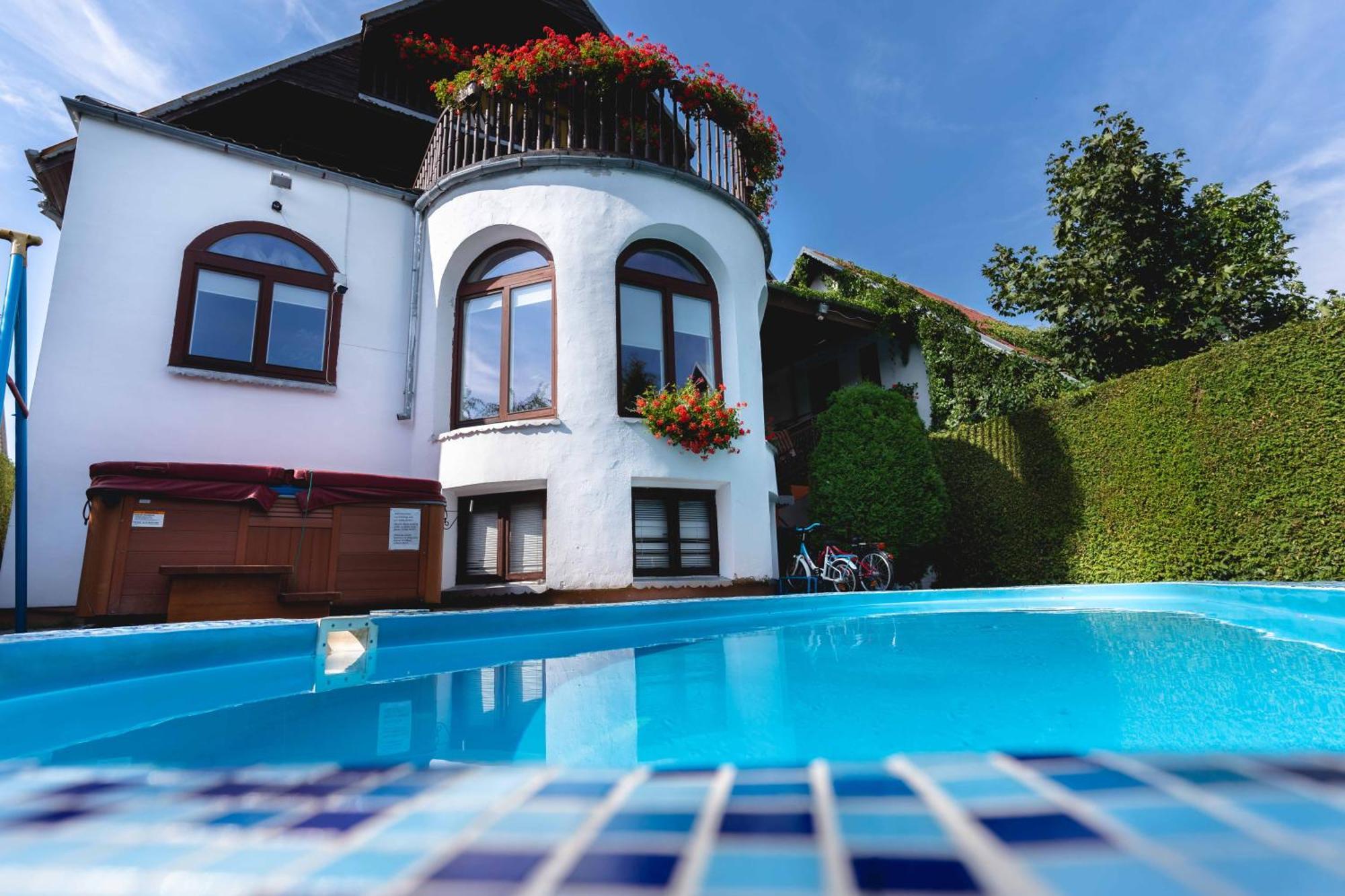 Po Kastonu & Spa Palanga Exterior photo