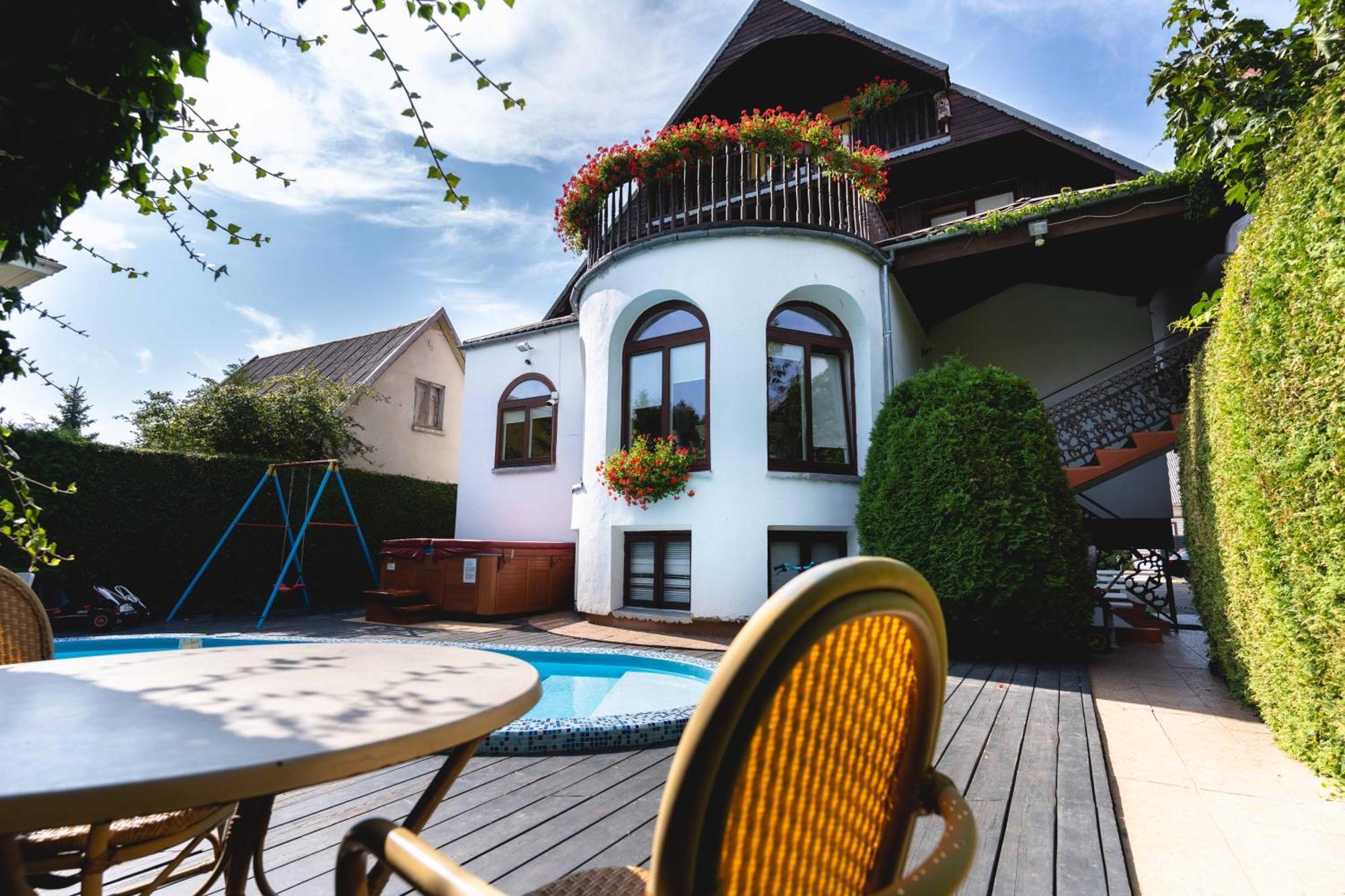 Po Kastonu & Spa Palanga Exterior photo